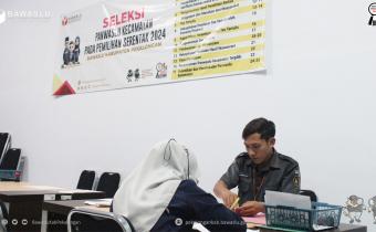 Penerimaan Berkas Pendaftaran Panwascam di Kantor Bawaslu Kabupaten Pekalongan