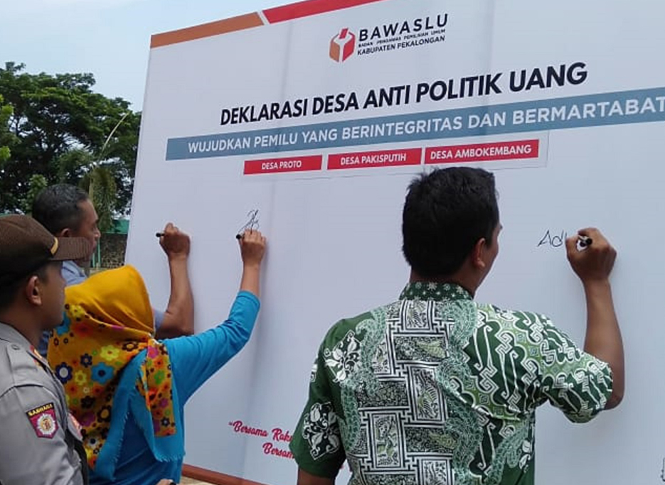 Bawaslu Deklarasi Dan Resmikan Desa Anti Politik Uang 