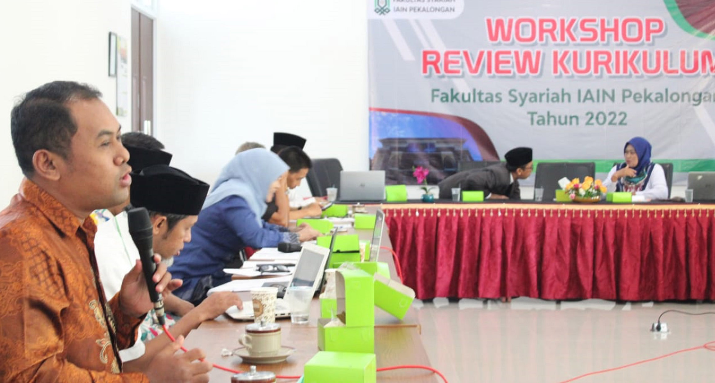 Bawaslu Hadiri Review Kurikulum Fakultas Syariah IAIN Pekalongan
