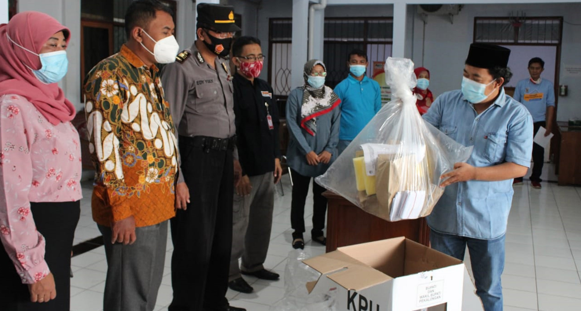 KOSONGKAN KOTAK SUARA, BAWASLU PASTIKAN SESUAI ATURAN