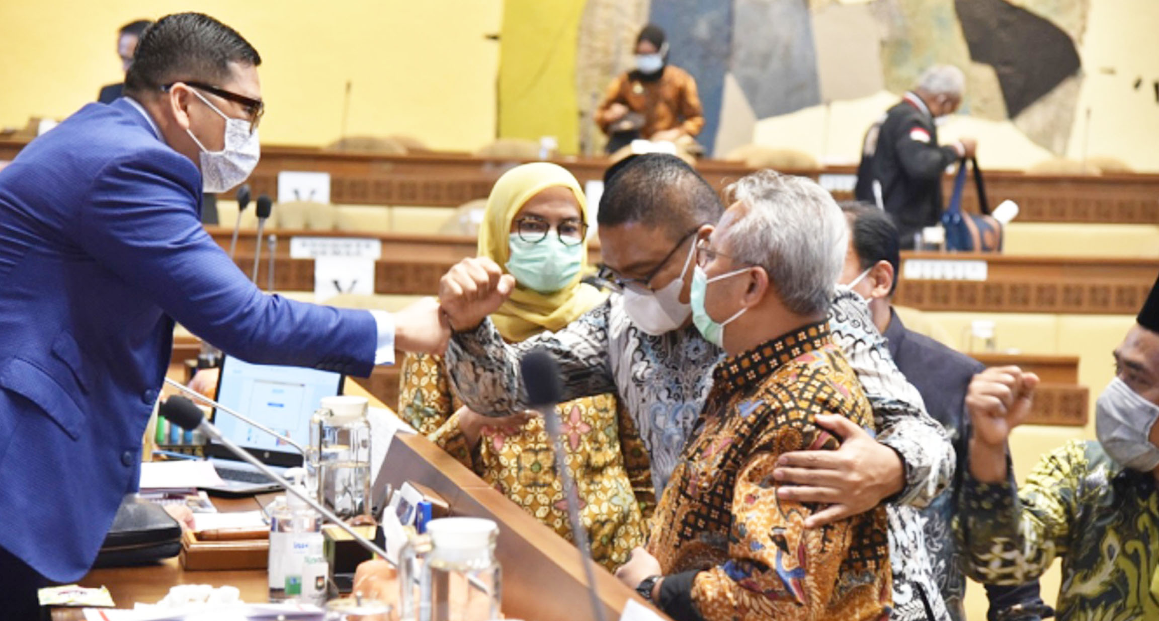 DPR dan Pemerintah Apresiasi Suksesnya Gelaran Pilkada 2020 di Tengah Pandemik