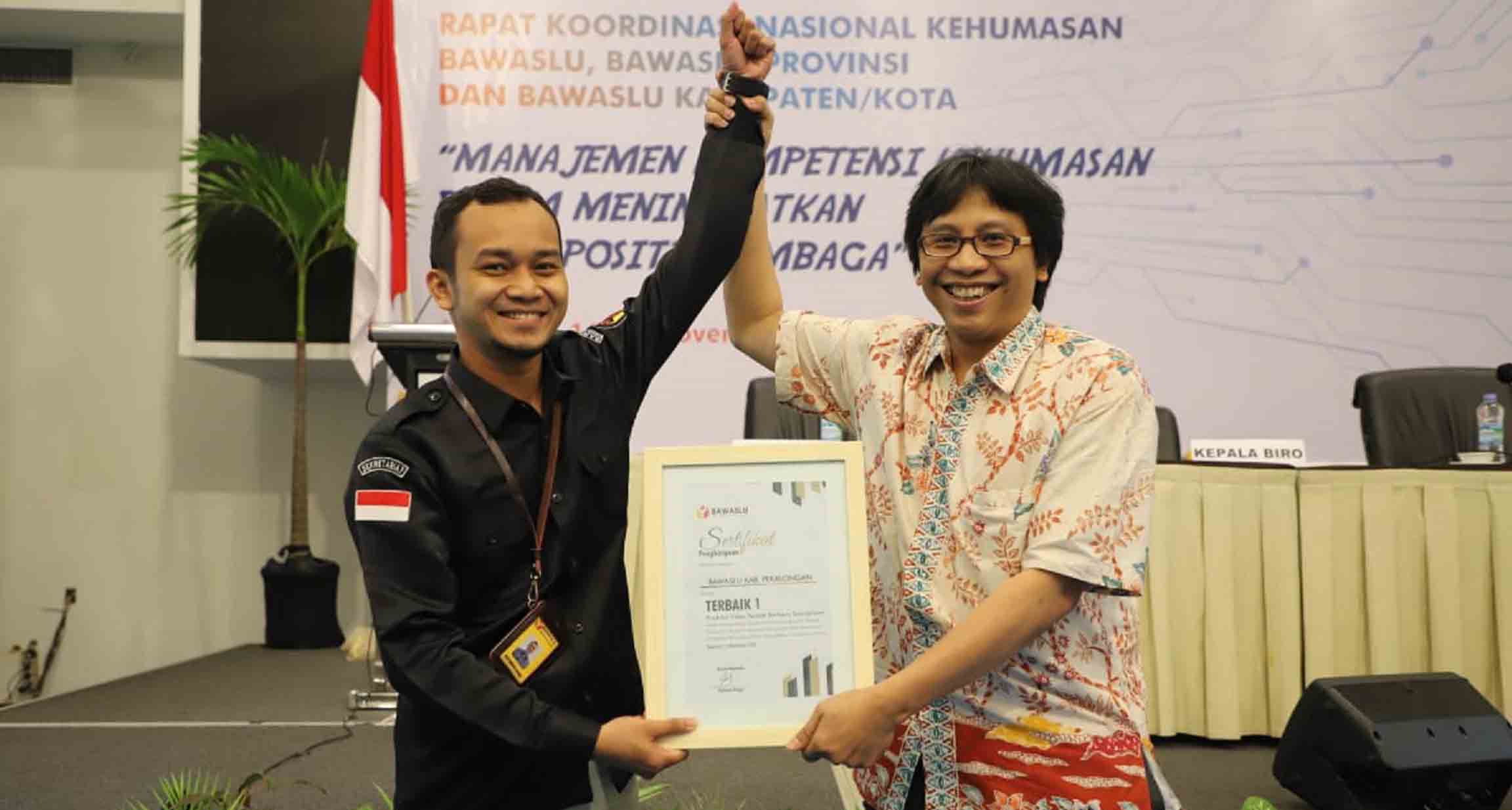 BAWASLU KAB. PEKALONGAN RAIH PENGHARGAAN TERBAIK 1