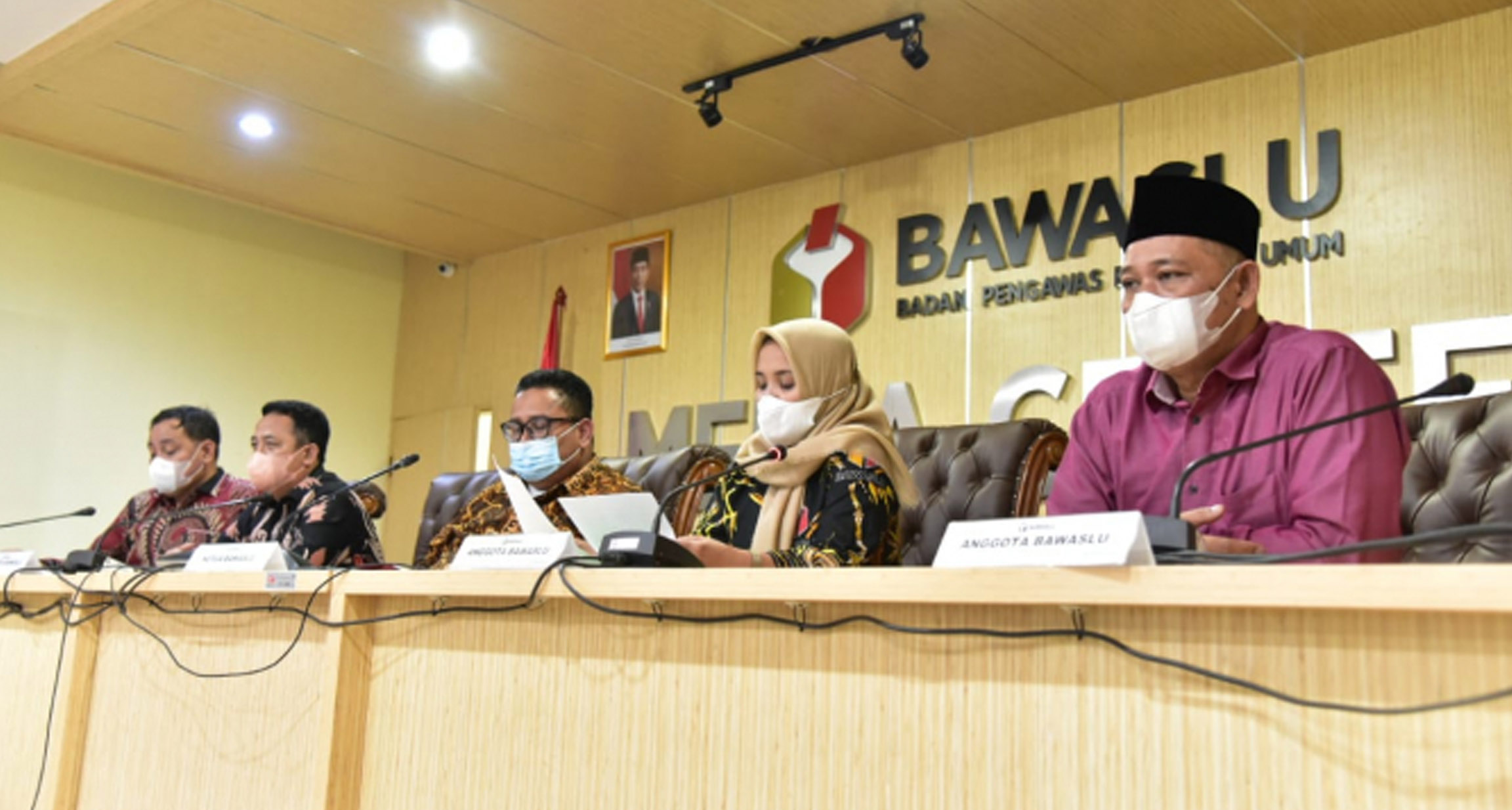 Bawaslu Tetapkan Ketua dan Penanggung Jawab Divisi dan Koordinator Wilayah Bawaslu periode 2022-2027