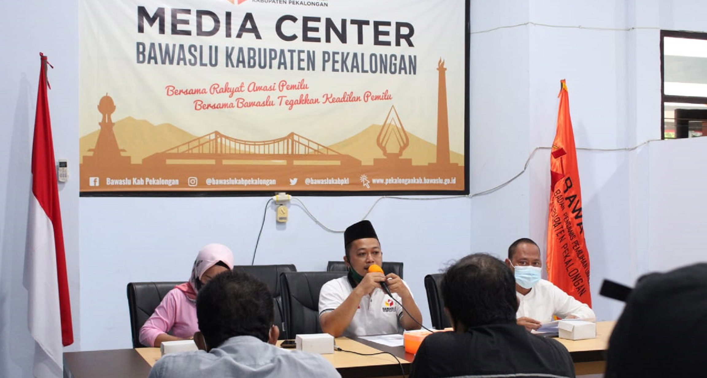 RIBUAN PEMILIH BELUM LAKUKAN PEREKAMAN E-KTP