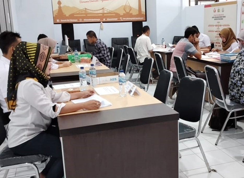Hari Pertama Pendaftaran Panwascam