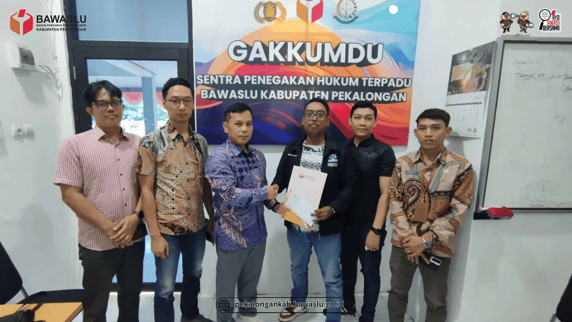 penyerahan kembali barang dugaan pelanggaran Pemilihan Serentak Tahun 2024