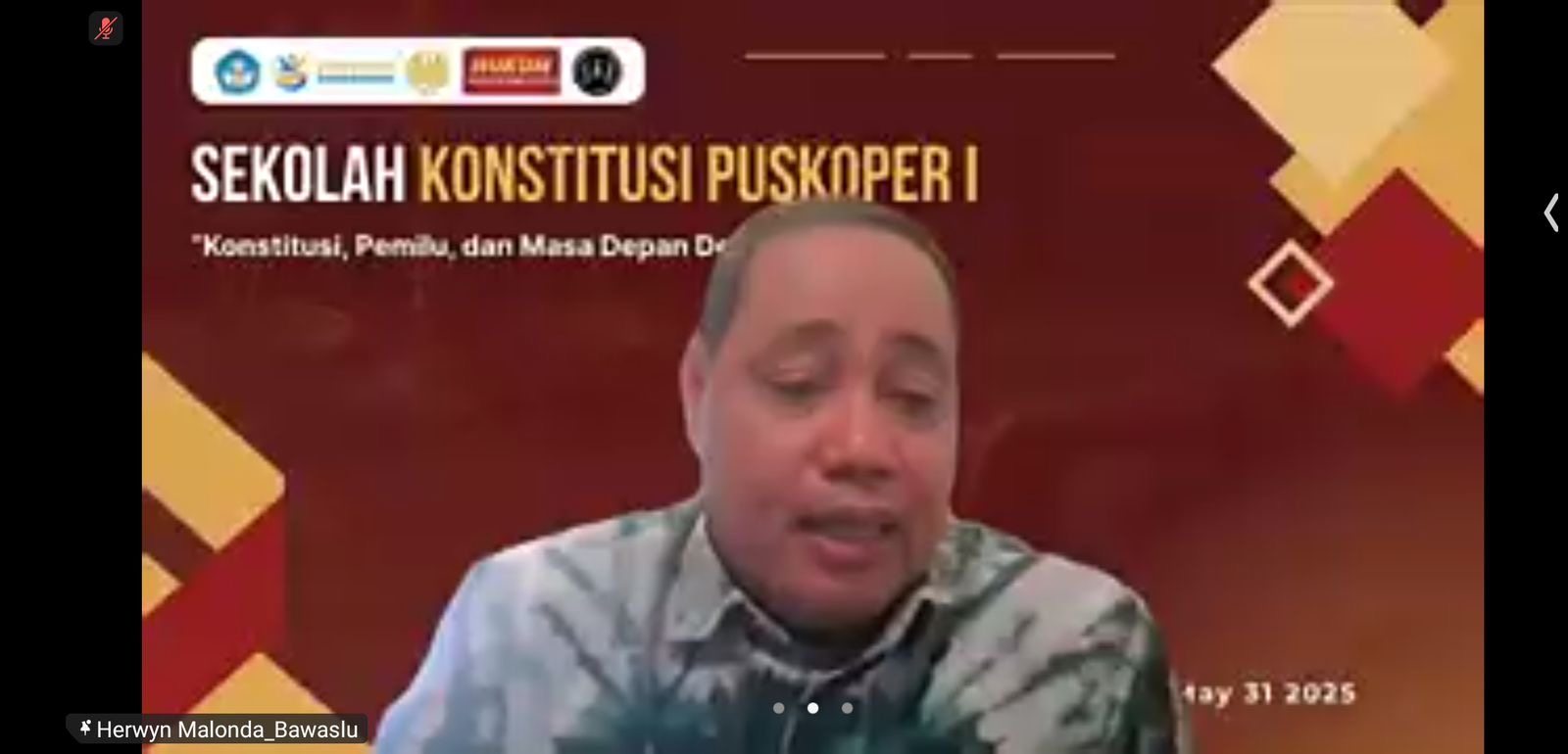 Anggota Bawaslu Herwyn JH Malonda saat memberikan materi dalam Webinar Sekolah Konstitusi Puskoper, Sabtu (31/5/2025).