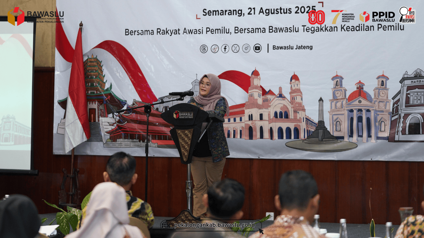 Anggota Bawaslu Lolly Suhenty 