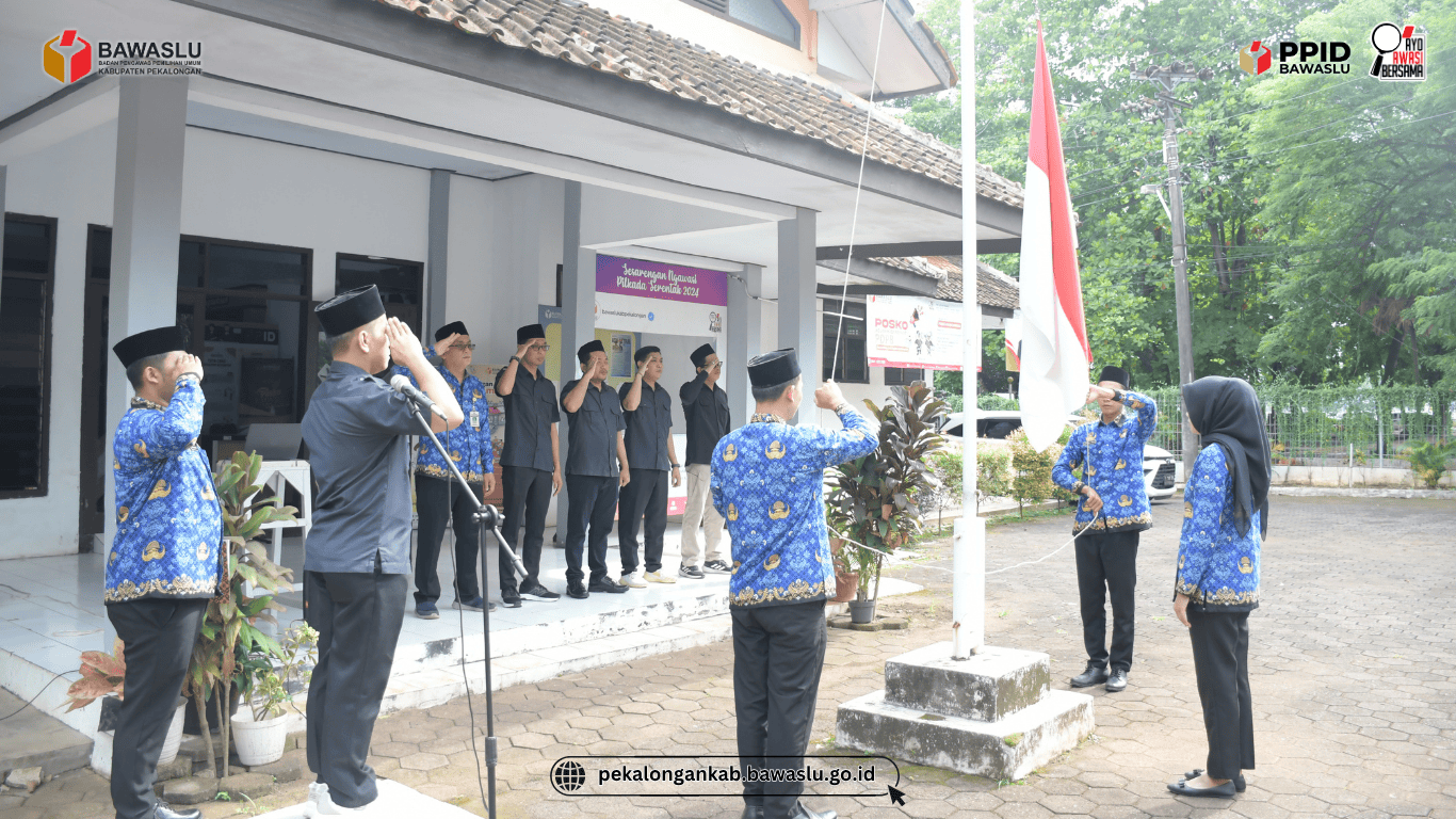 Bawaslu) Kabupaten Pekalongan melaksanakan Upacara Peringatan Hari Pahlawan Tahun 2025 pada Senin, 10 November 2025 di halaman kantor Bawaslu setempat.