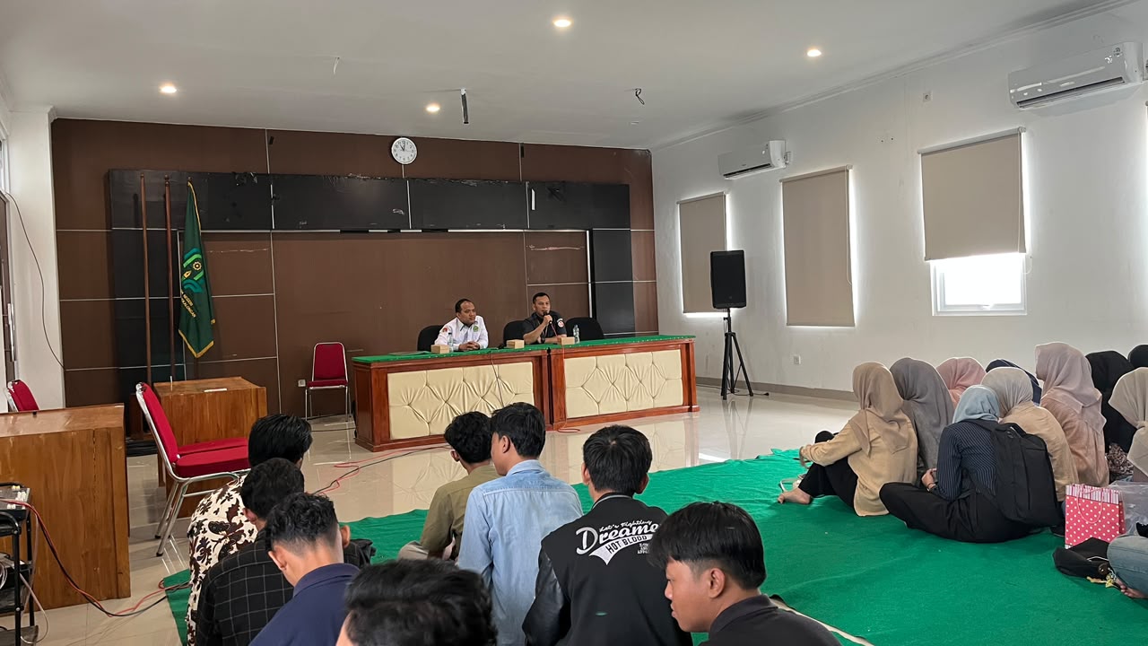 Mohamad Tohir, Ketua Bawaslu Kabupaten Pekalongan pembekalan kepada mahasiswa PPL Non Peradilan Program Studi Hukum Tata Negara UIN K.H. Abdurrahman Wahid Pekalongan