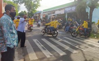 BAWASLU BUBARKAN KONVOI KAMPANYE RELAWAN