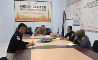 BAWASLU EVALUASI KEGIATAN KEHUMASAN