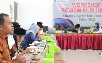 Bawaslu Hadiri Review Kurikulum Fakultas Syariah IAIN Pekalongan