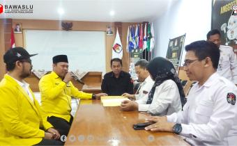 Pengawasan Hari Pertama : Belum Resmi Daftar, Golkar Hanya Serahkan Nama-nama Bacaleg