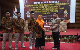 Bawaslu Kabupaten Pekalongan Awasi Rapat Pleno Penetapan DPT Pemilihan 2024