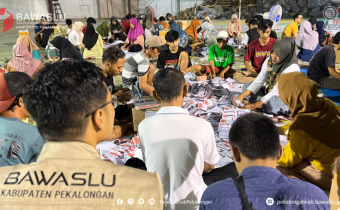 Pengawasan Pelipatan Surat Suara di gudang KPU Karanganyar