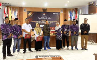  Koordinator Divisi Pencegahan, Partisipasi Masyarakat dan Humas, Budi Nur Hadi Wibowo, S.I.P