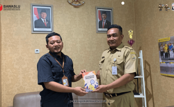 koordinasi dengan Dinas Kependudukan dan Pencatatan Sipil (Disdukcapil)