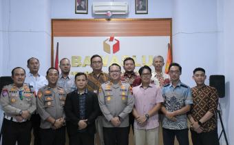 Kapolres Kabupaten Pekalongan, AKBP Rachmad C. Yusuf, S.I.K., M.Si., melakukan kunjungan silaturahmi ke kantor Bawaslu Kabupaten Pekalongan