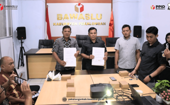 MoU Bawaslu SMAN 1 Kajen